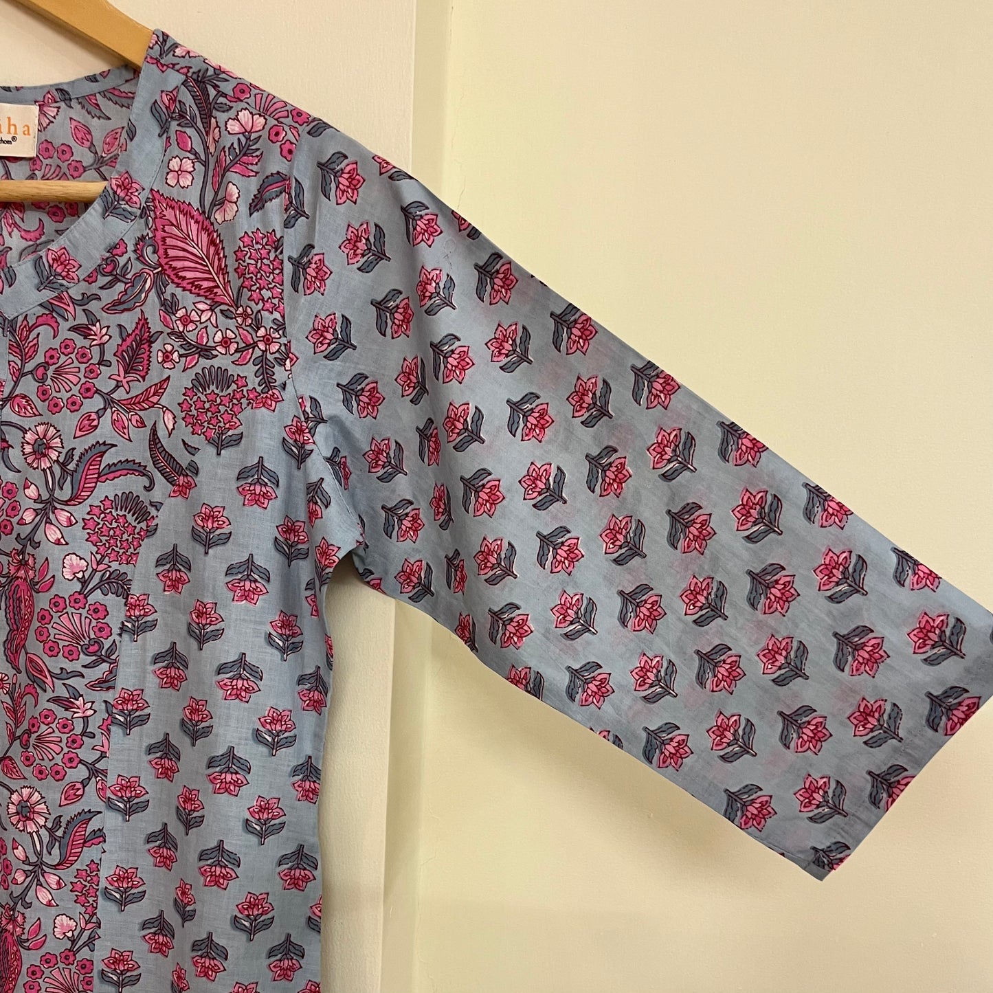 Aaina Handblock Printed Kurta_Blue Floral