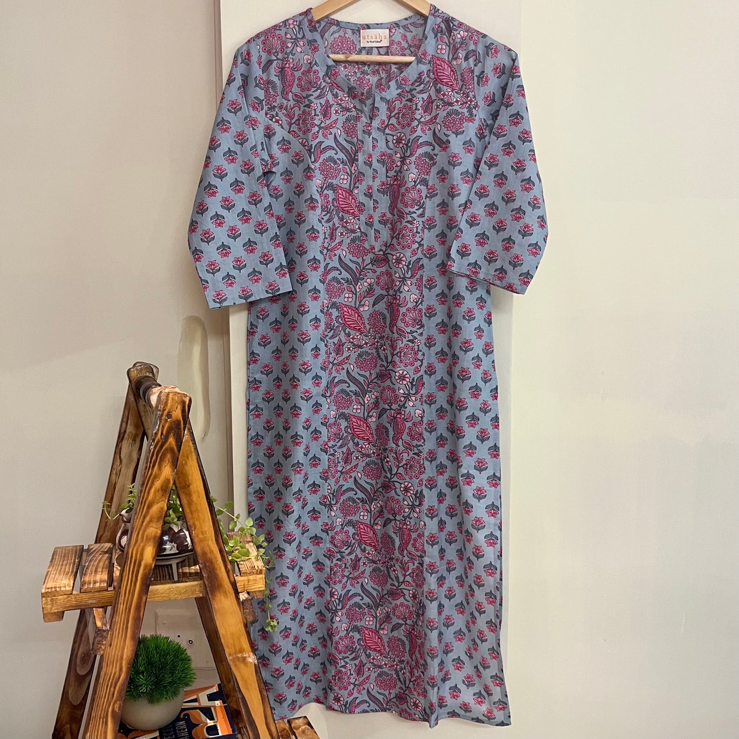 Aaina Handblock Printed Kurta_Blue Floral