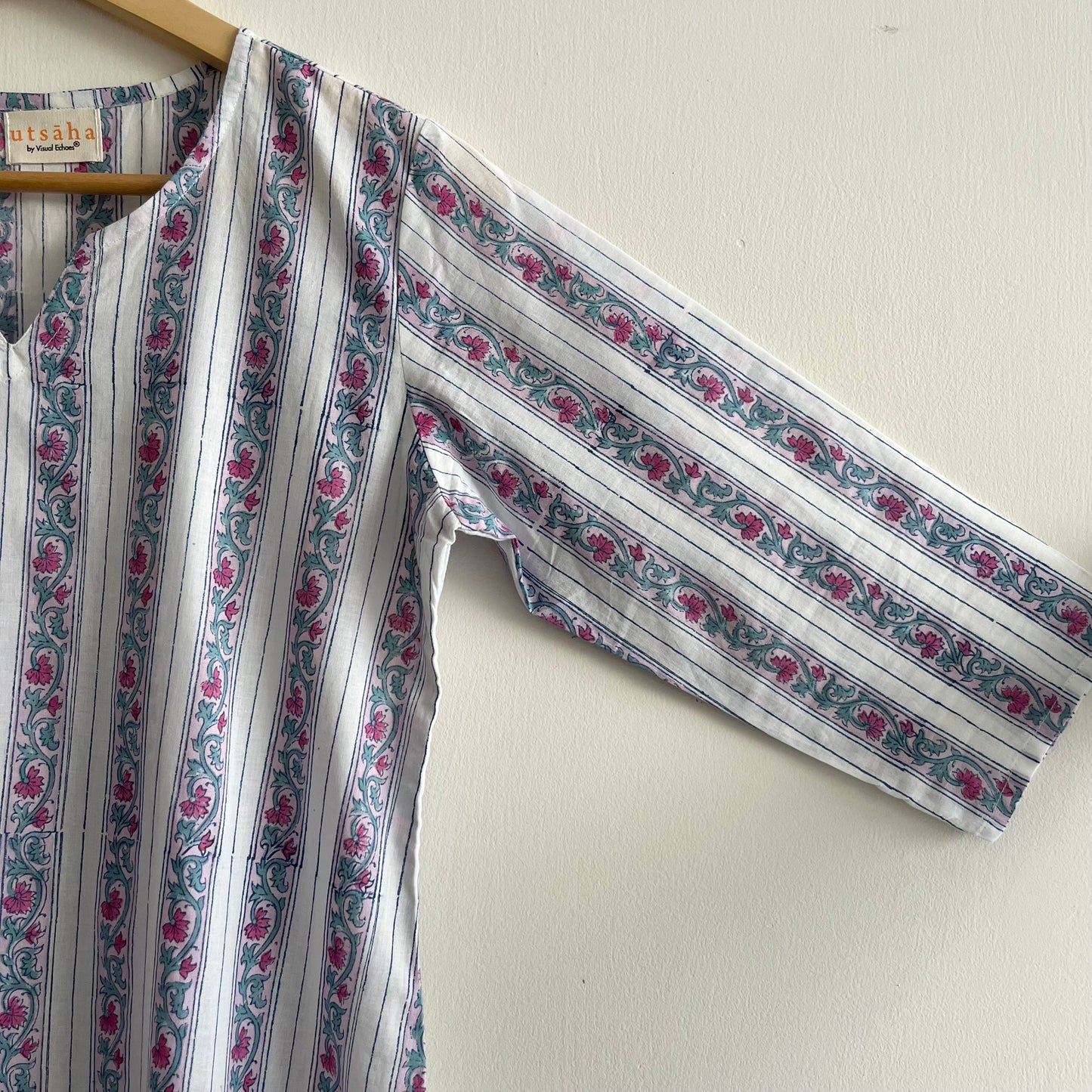 Saadgi Handblock Printed Kurta_Floral Stripes