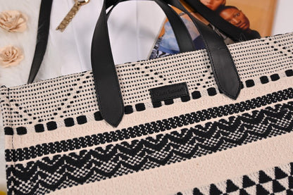 All Day Tote - Dreamy Monotone