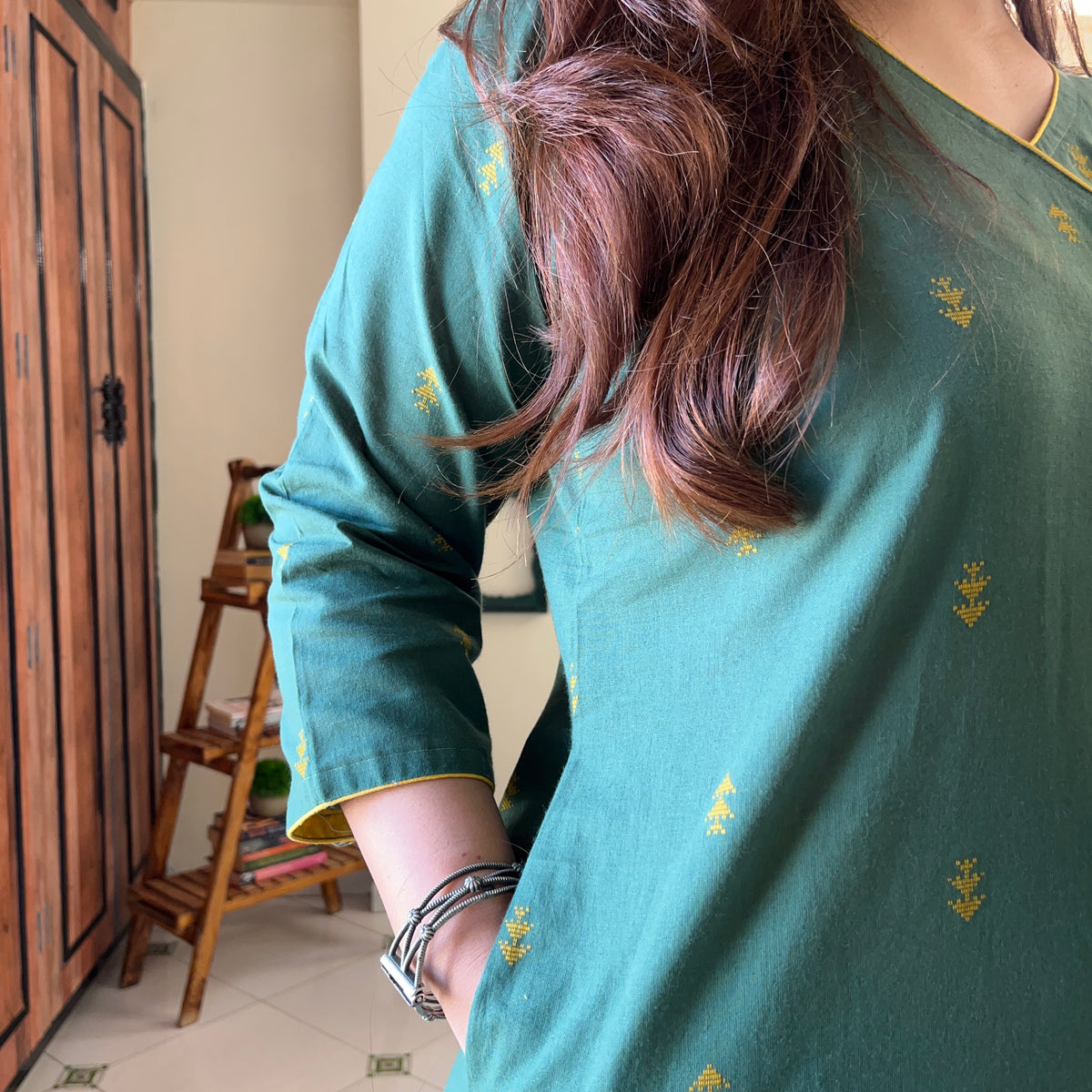 Arth Handwoven Kurta Set - Green & Yellow