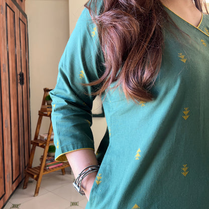 Arth Handwoven Kurta Set - Green & Yellow