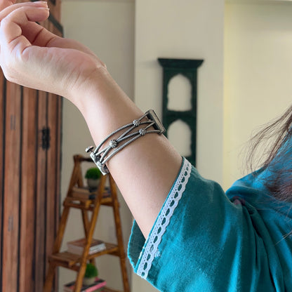 Reet Soft Handloom Kurta - Soft Pine Green